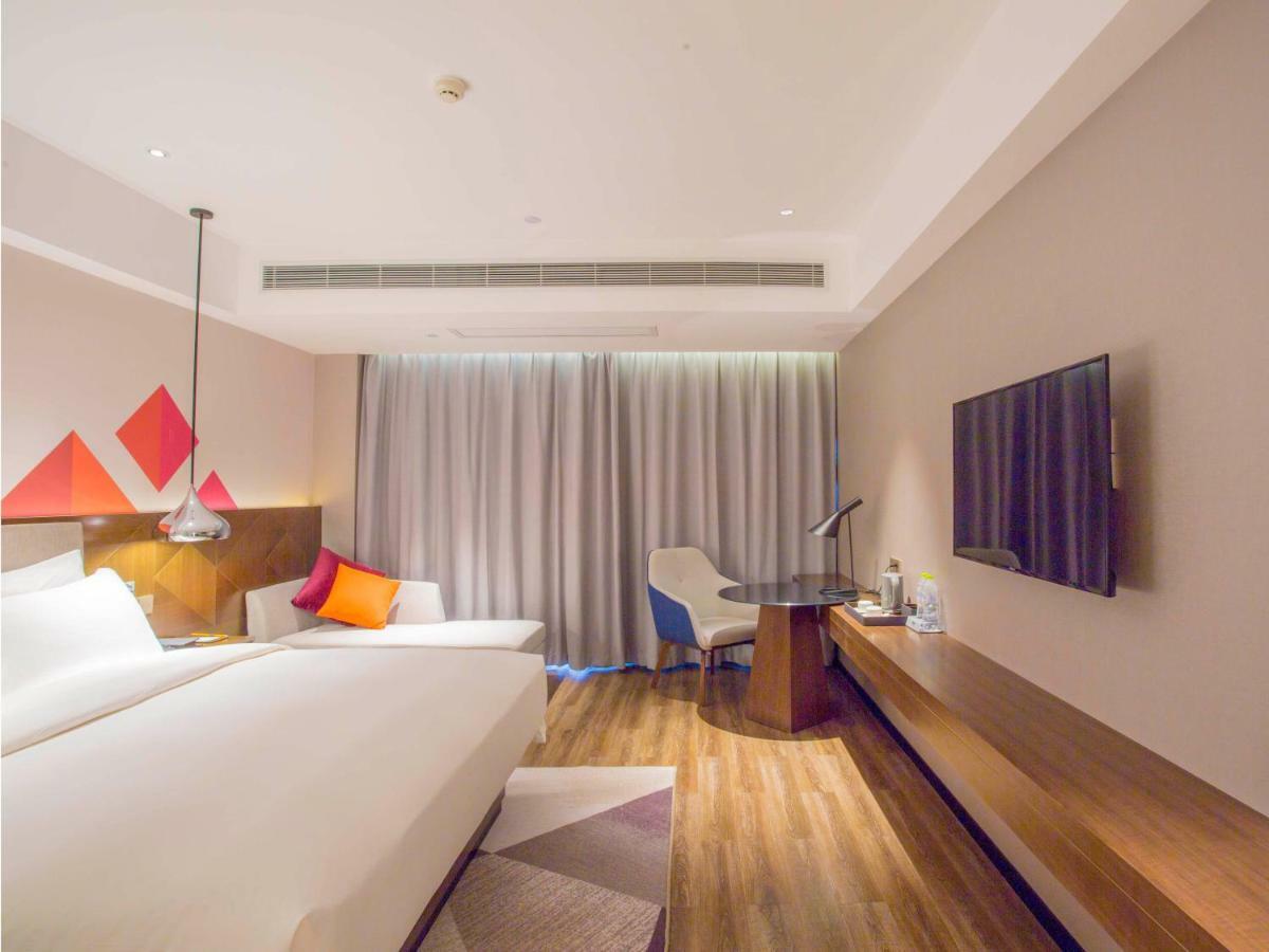 Borrman Hotel Nanning Railway Station Branch Buitenkant foto